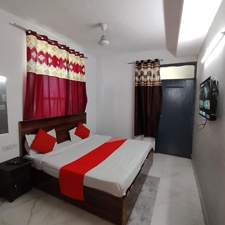 New Signature Village New Delhi Exteriör bild