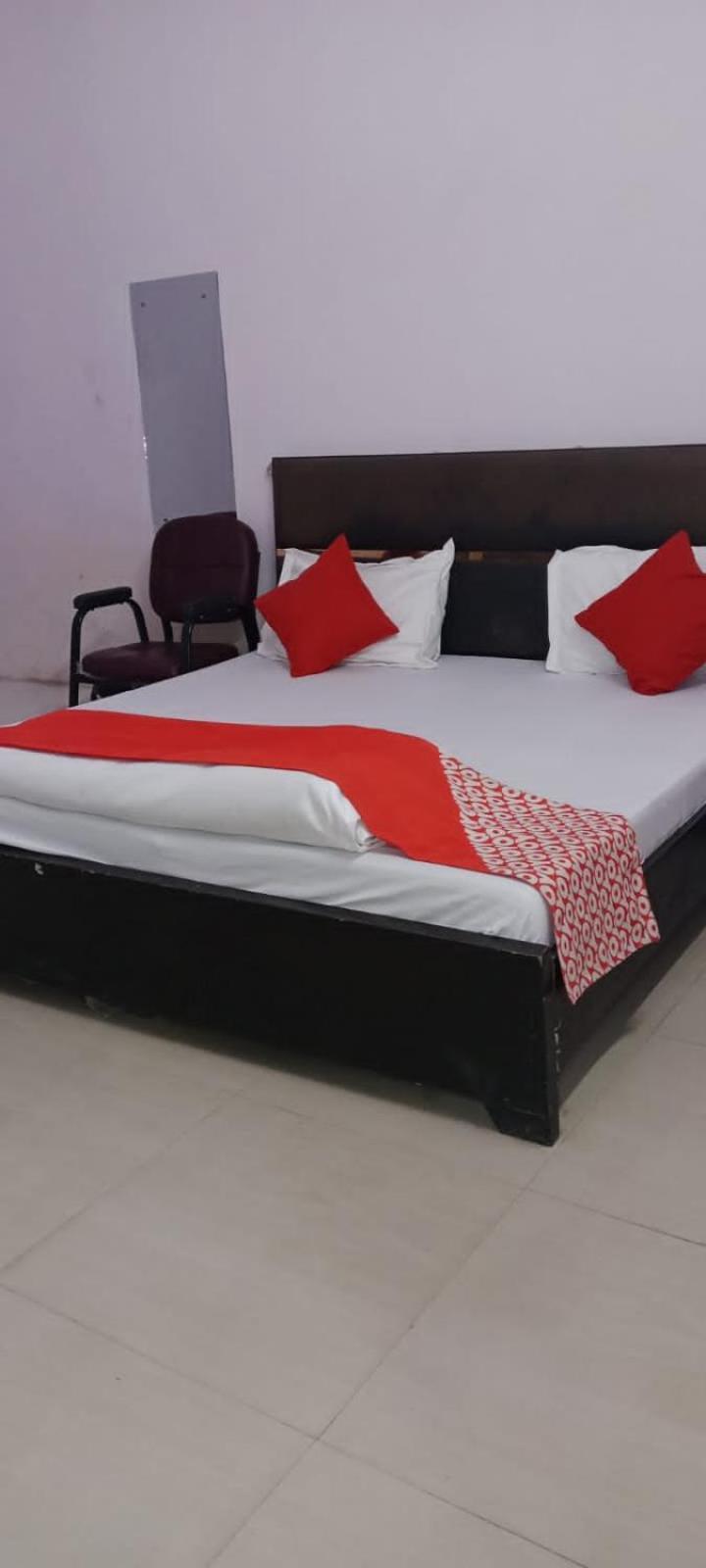 New Signature Village New Delhi Exteriör bild