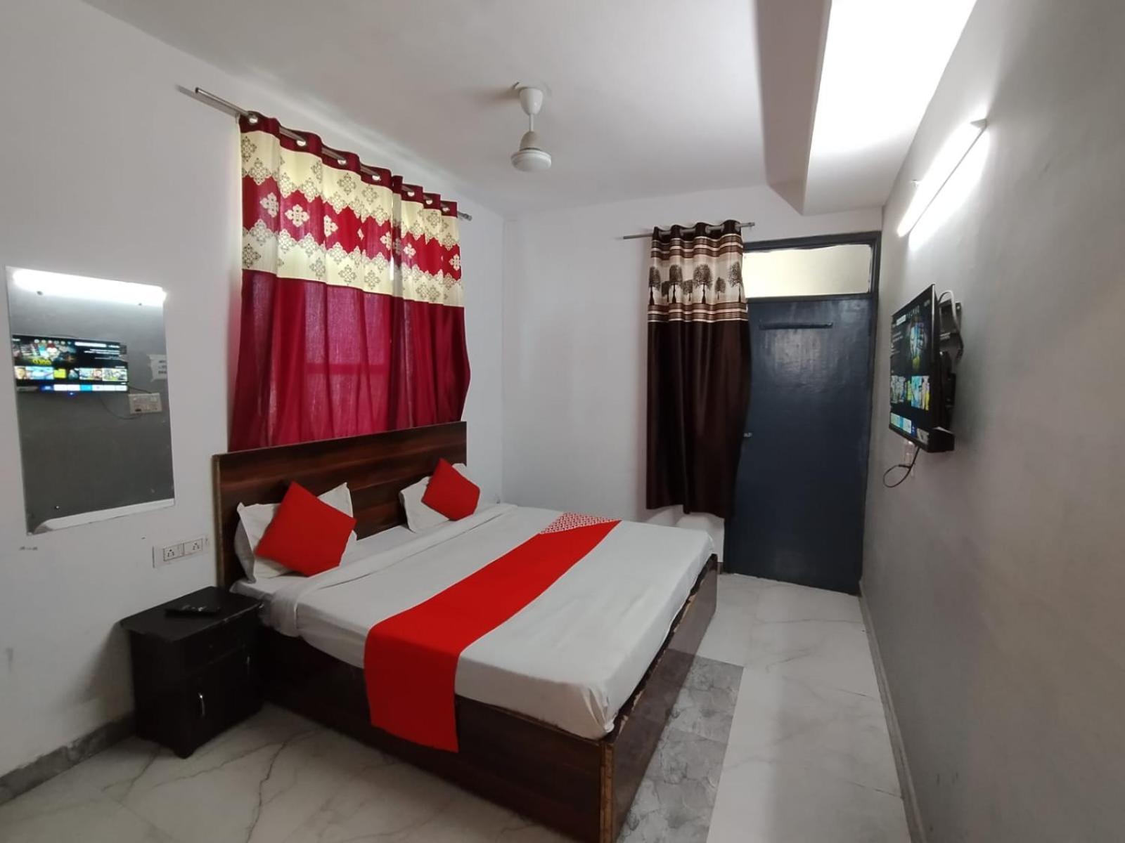 New Signature Village New Delhi Exteriör bild